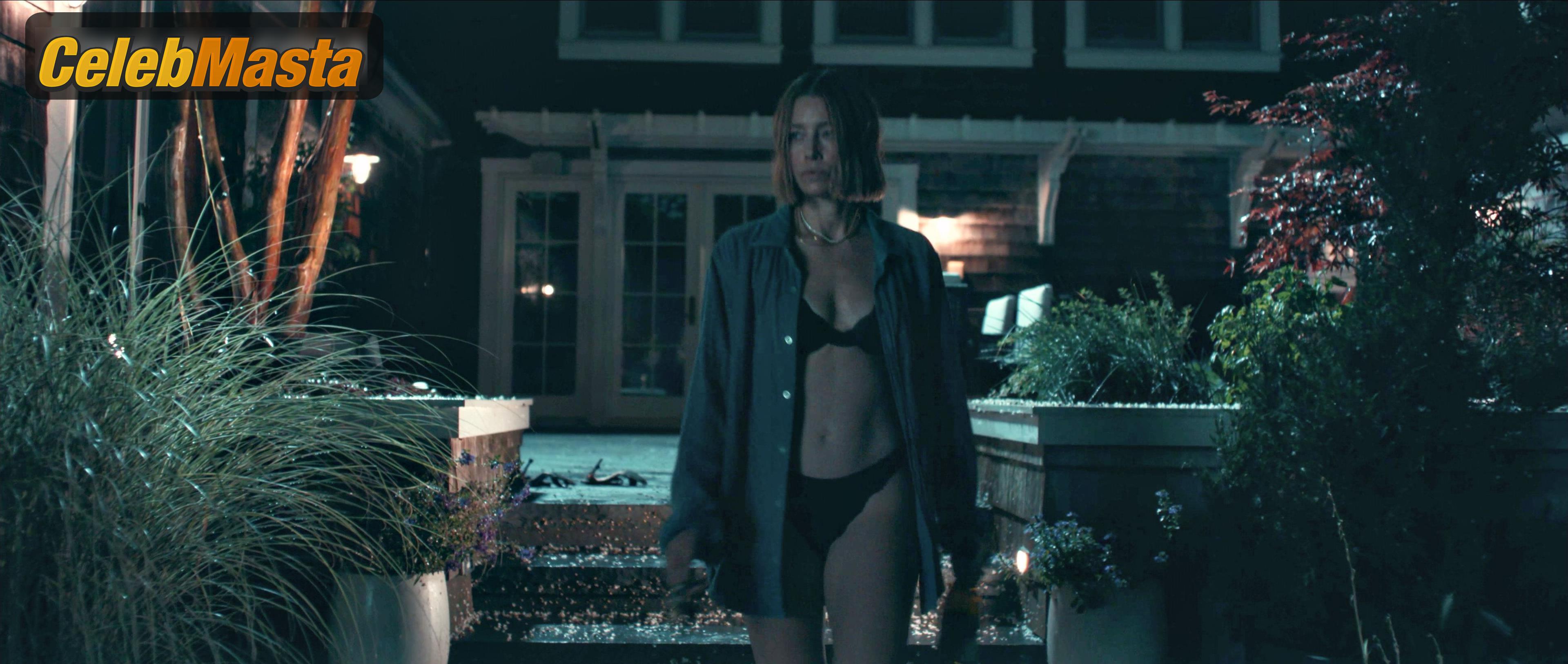 Jessica Biel Nude Photo Gallery: Jessica Biel in The Better Sister - Photo 44 of 56