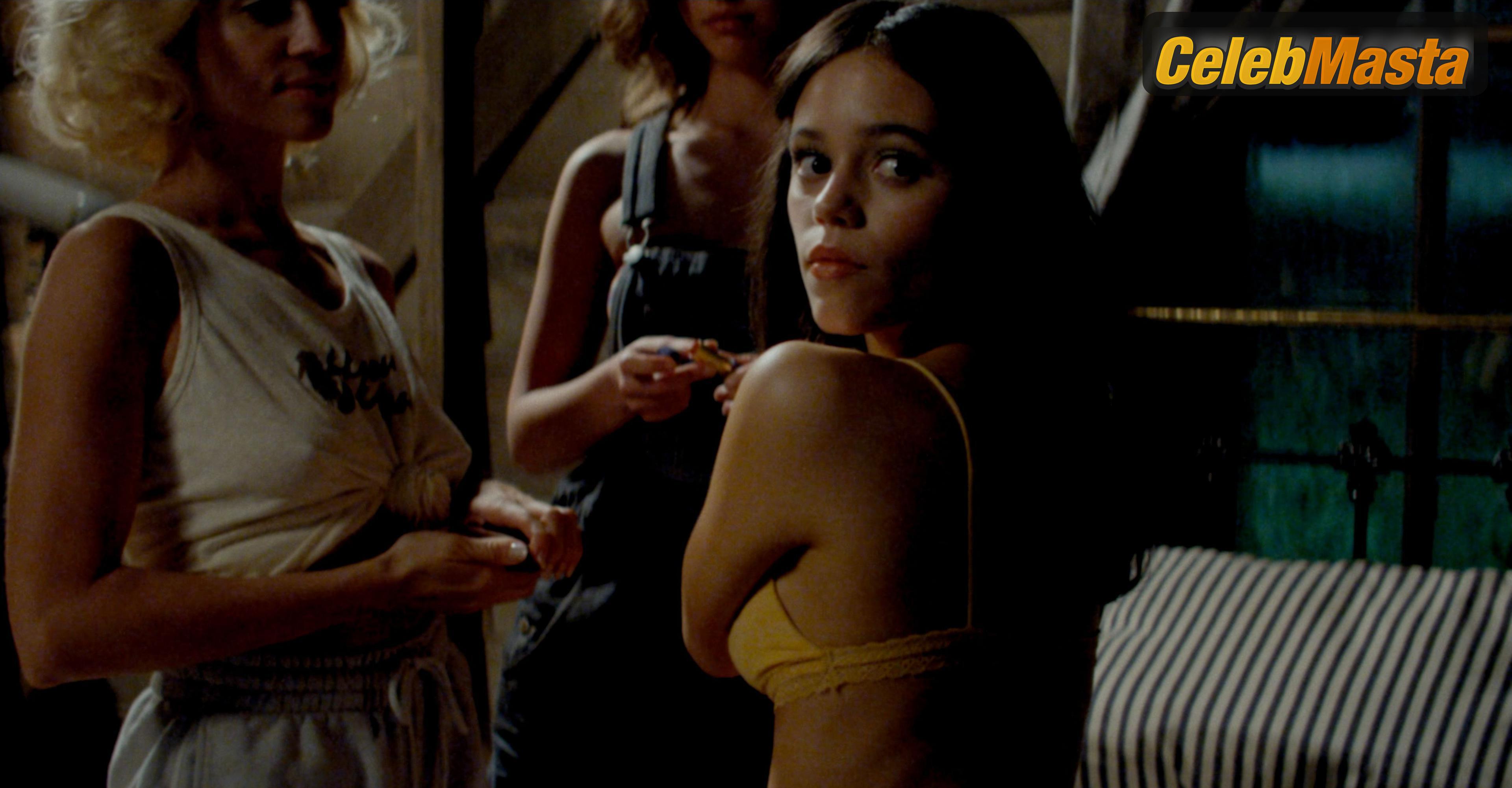 Jenna Ortega Jenna Ortega Nude Pics from the Set of X - Photo 7 of 8