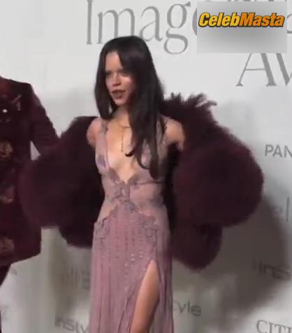 Jenna Ortega Jenna Ortega Topless Photo Set from Wednesday - Photo 5 of 28
