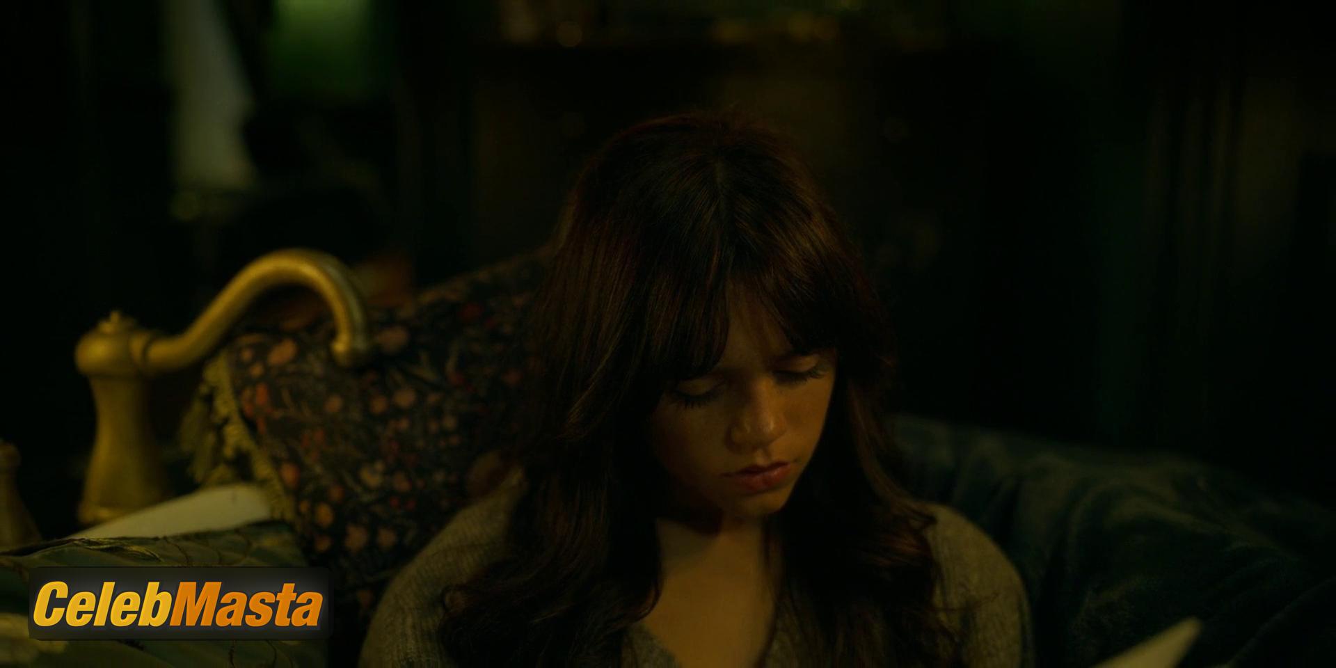 Jenna Ortega Nude Photo Gallery: Jenna Ortega in Miller's Girl - Photo 22 of 54