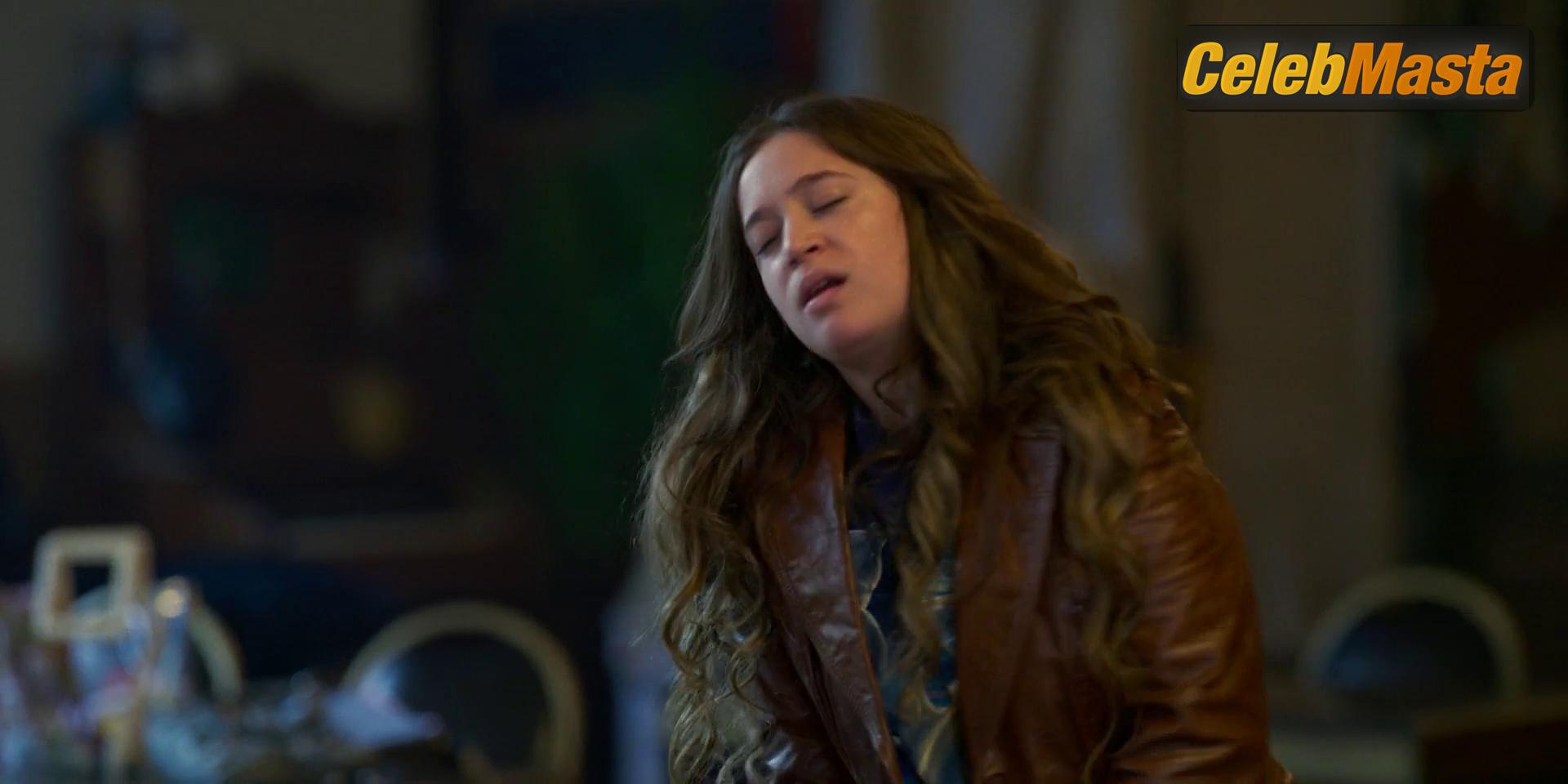Jenna Ortega Nude Photo Gallery: Jenna Ortega in Miller's Girl - Photo 24 of 54