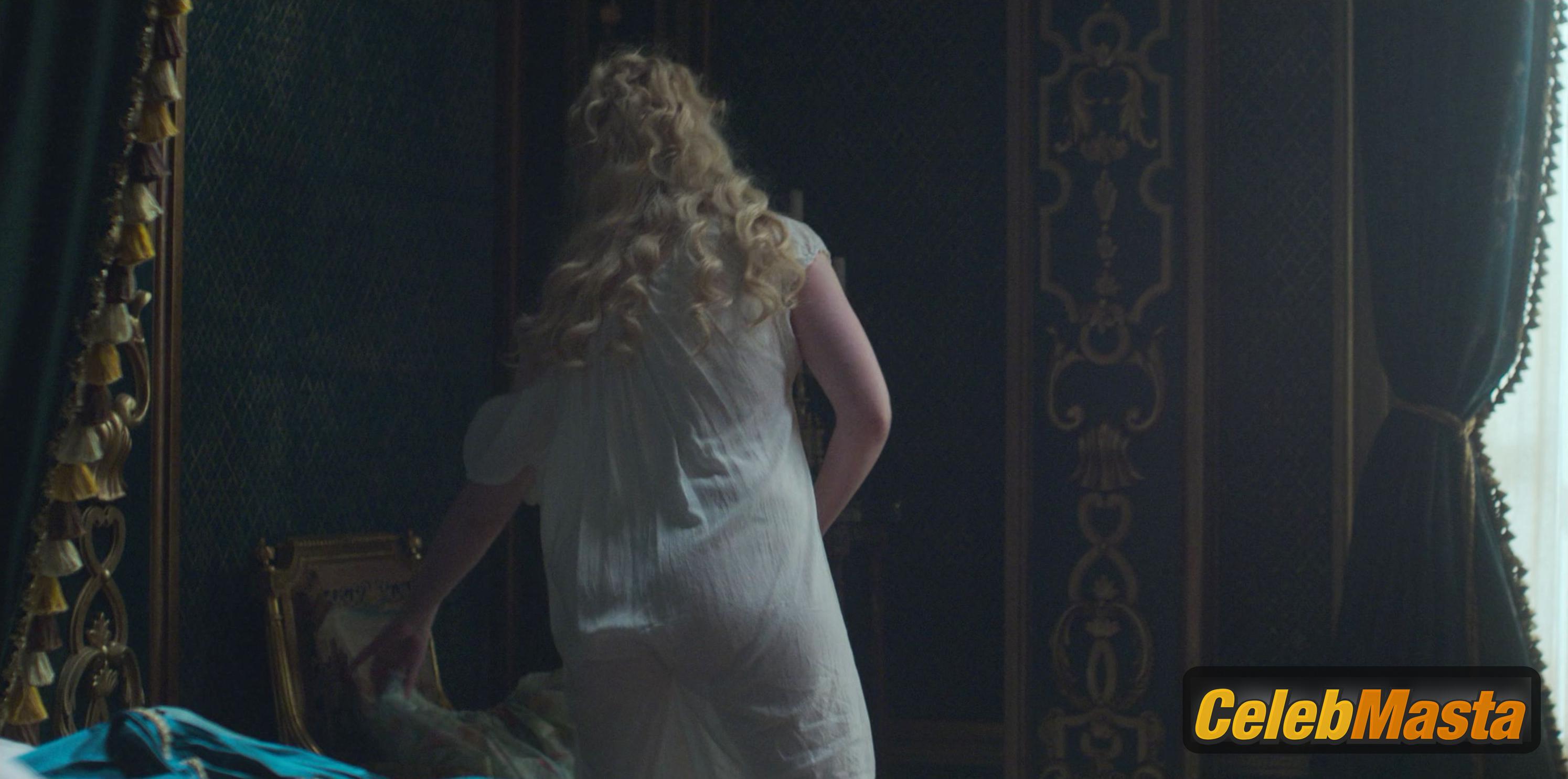 Elle Fanning Elle Fanning Topless Photo Set from The Great - Photo 7 of 39