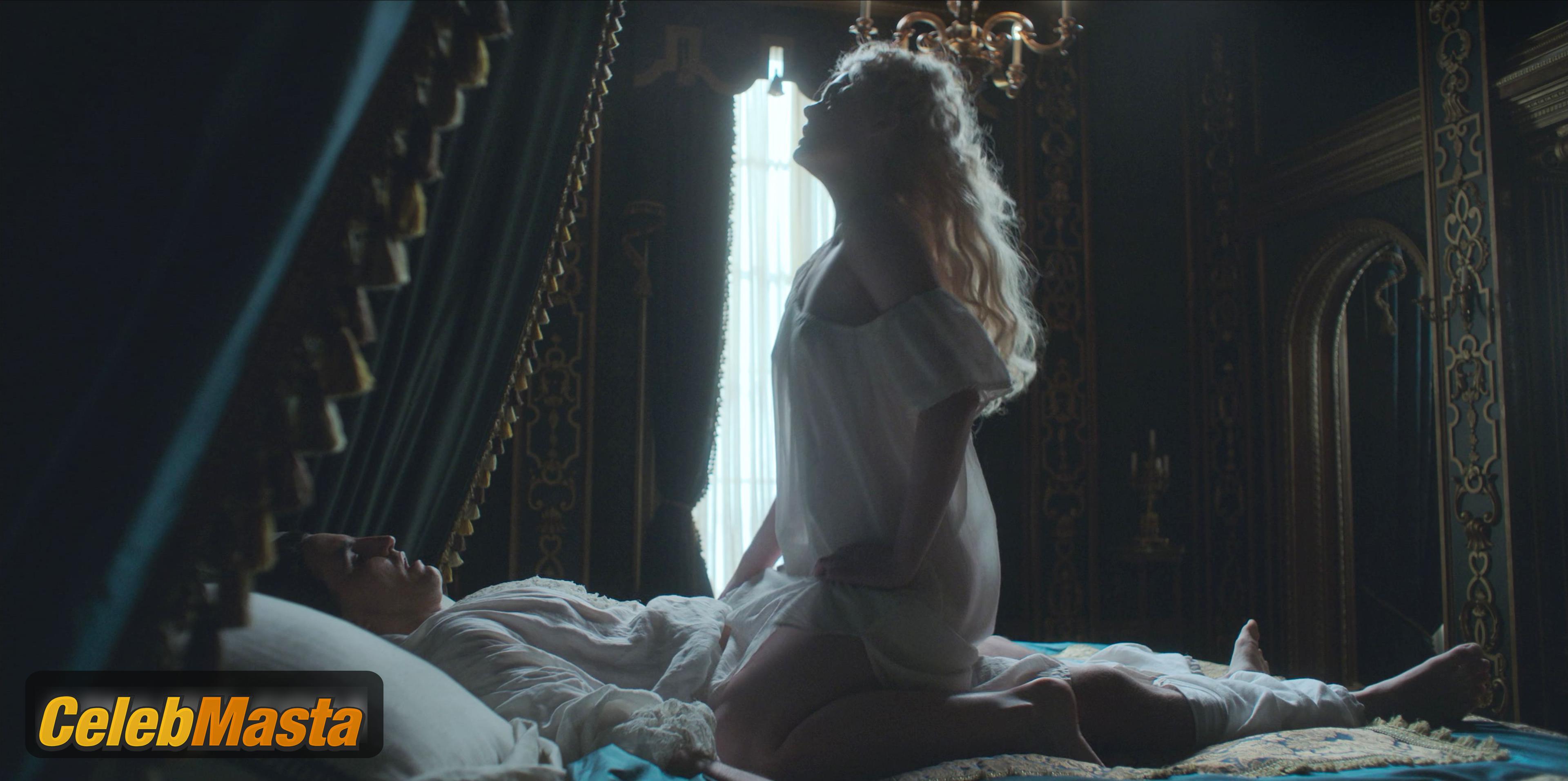 Elle Fanning Elle Fanning Topless Photo Set from The Great - Photo 8 of 39