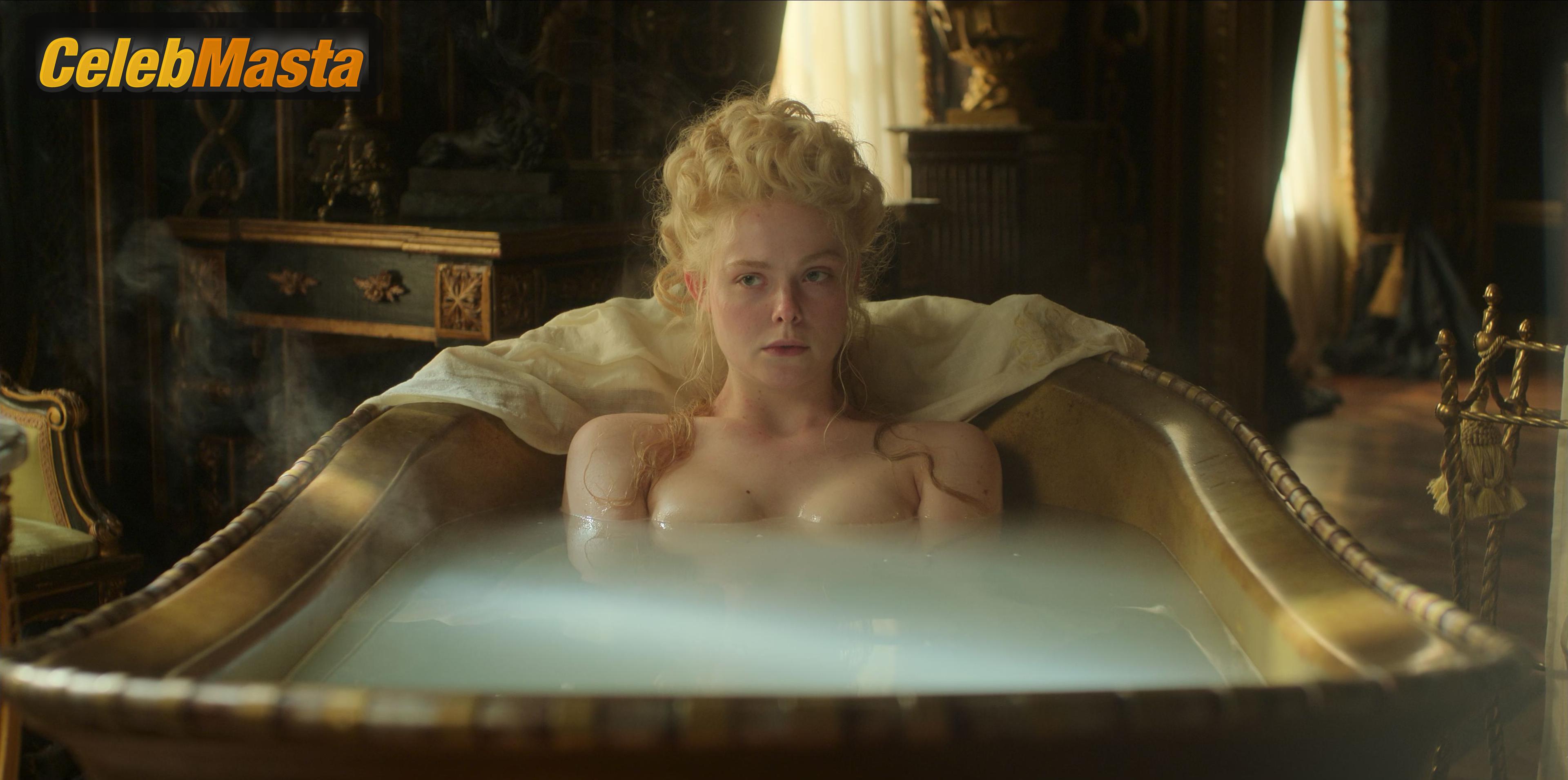 Elle Fanning Elle Fanning Topless Photo Set from The Great - Photo 11 of 39