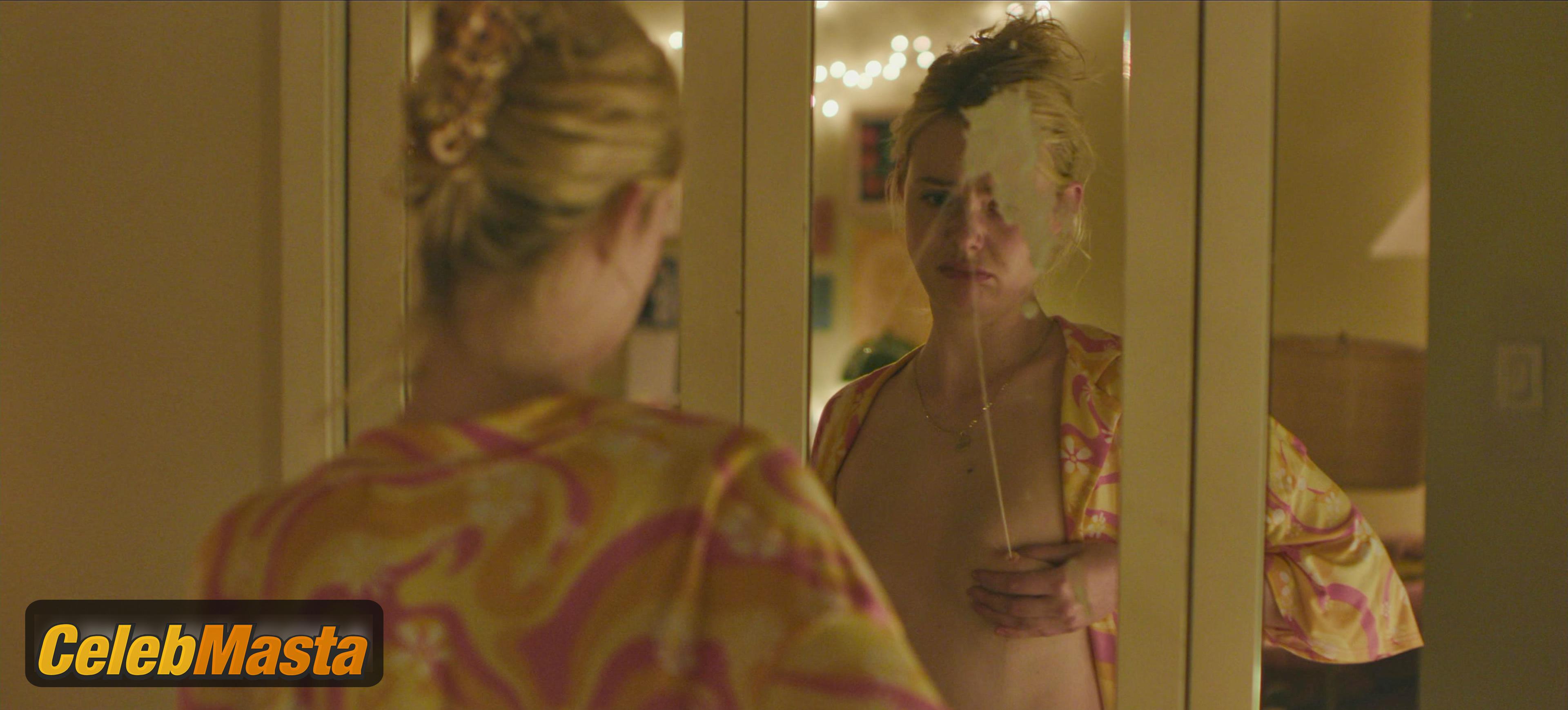 Elle Fanning Nude Photo Gallery: Elle Fanning in Margo's Got Money Troubles - Photo 24 of 44