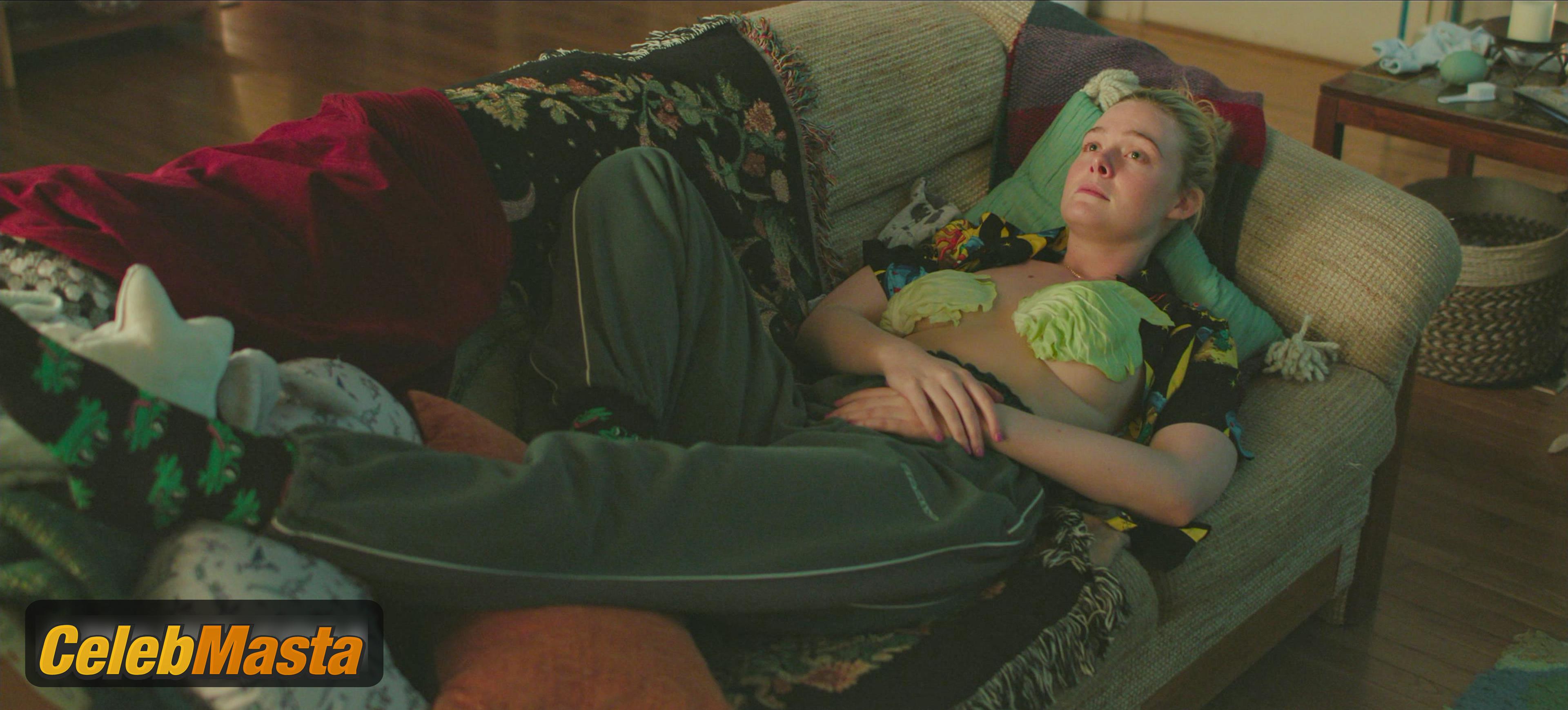 Elle Fanning Nude Photo Gallery: Elle Fanning in Margo's Got Money Troubles - Photo 36 of 44
