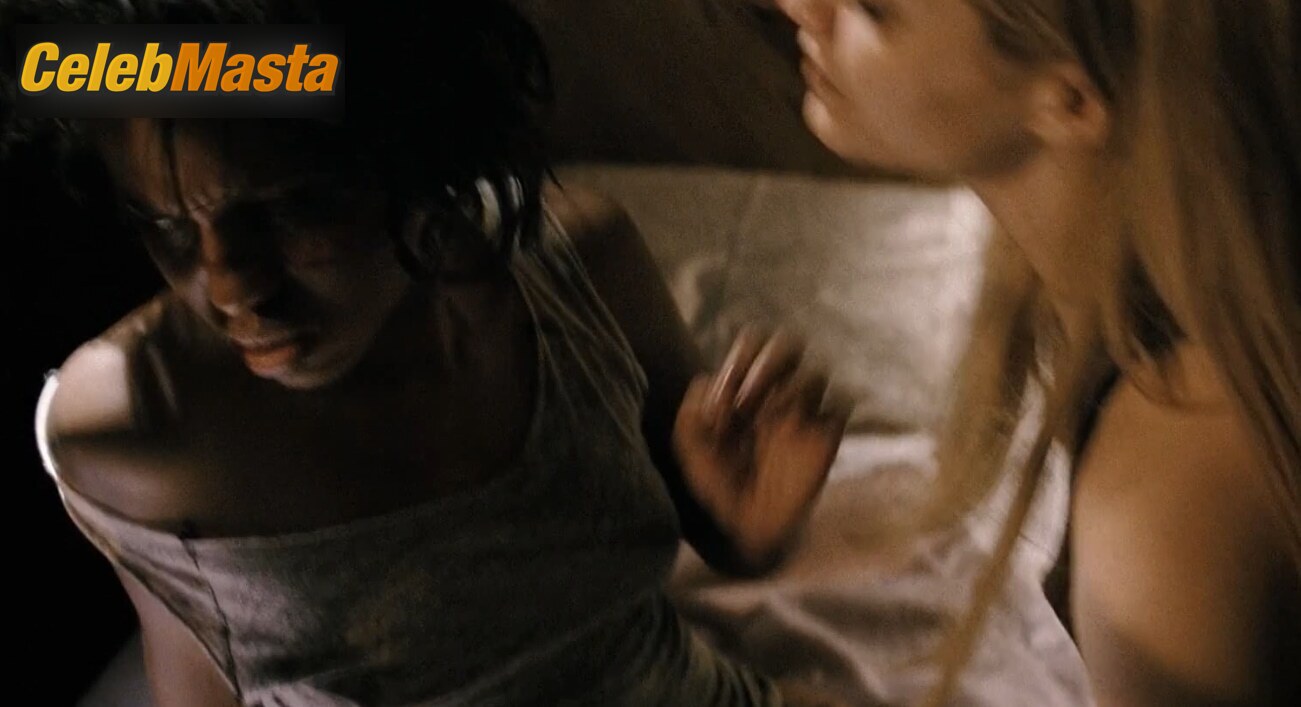 Kerry Washington Sexy Nude Gallery from The Dead Girl photo 4