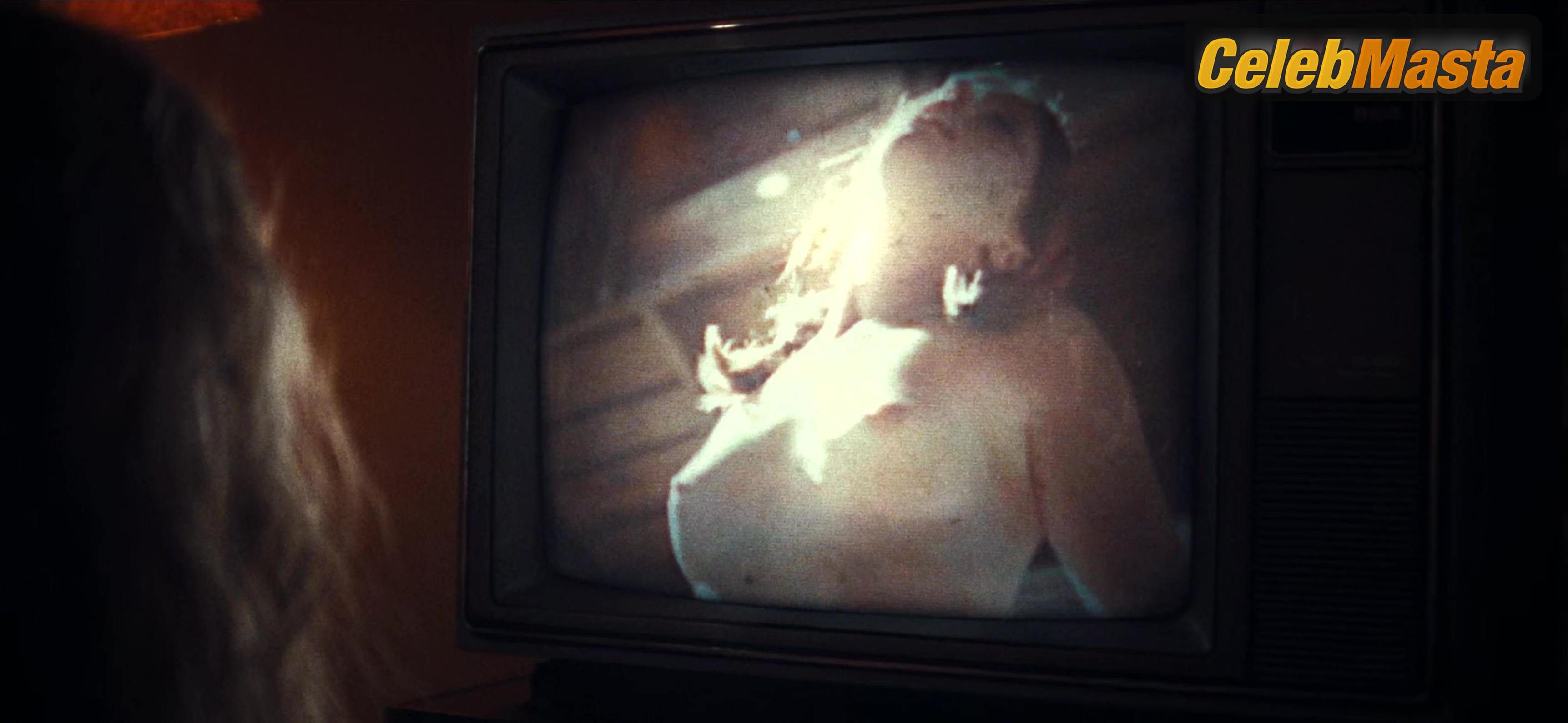Mia Goth Nude Pics from the Set of MaXXXine photo 2