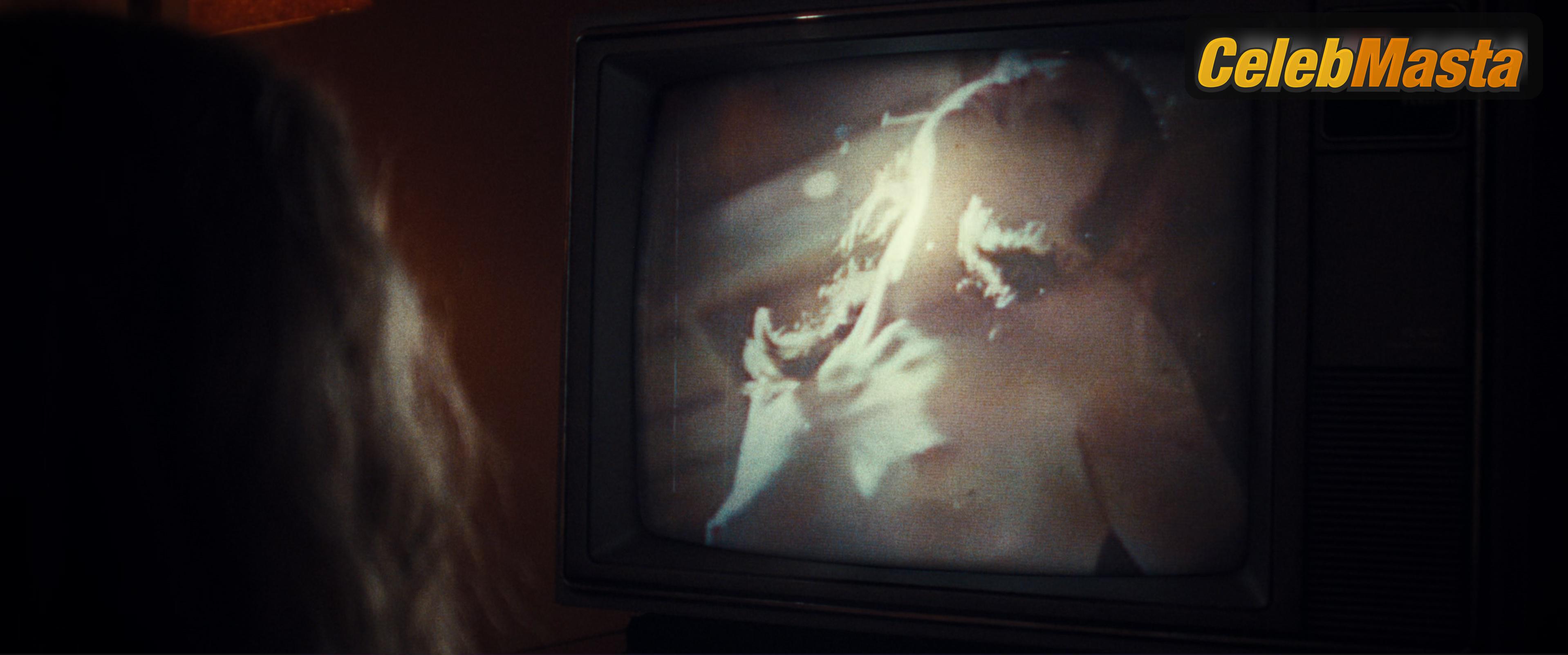 Mia Goth Mia Goth Nude Pics from the Set of MaXXXine - Photo 12 of 12