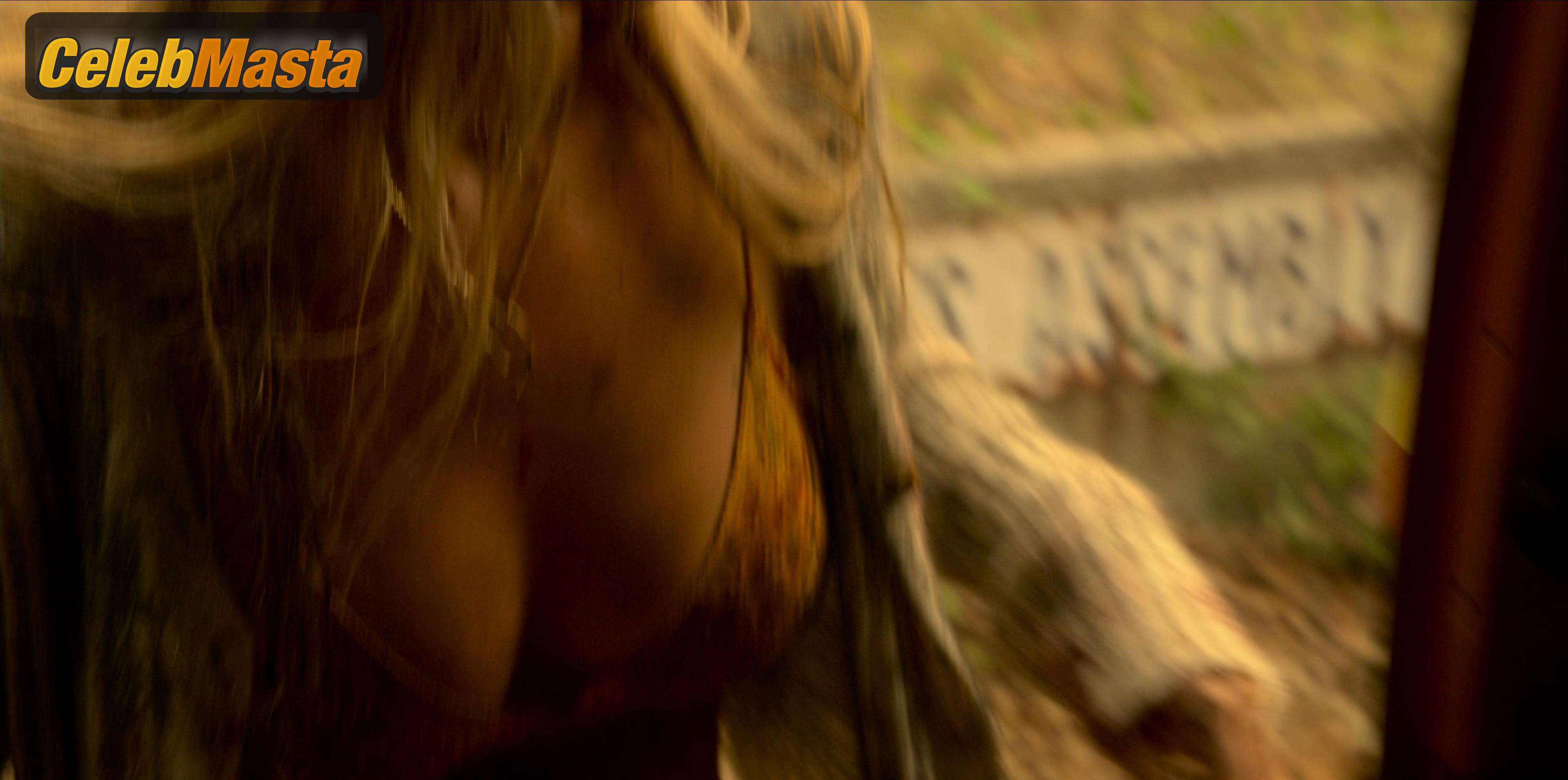 Madelyn Cline Madelyn Cline Nude Scene Photos Gallery from Outer Banks - Photo 191 of 201