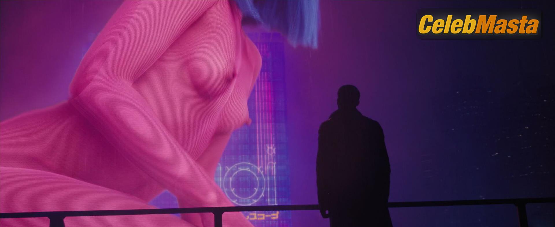 Ana de Armas Ana de Armas Nude Pics from the Set of Blade Runner 2049 - Photo 5 of 8