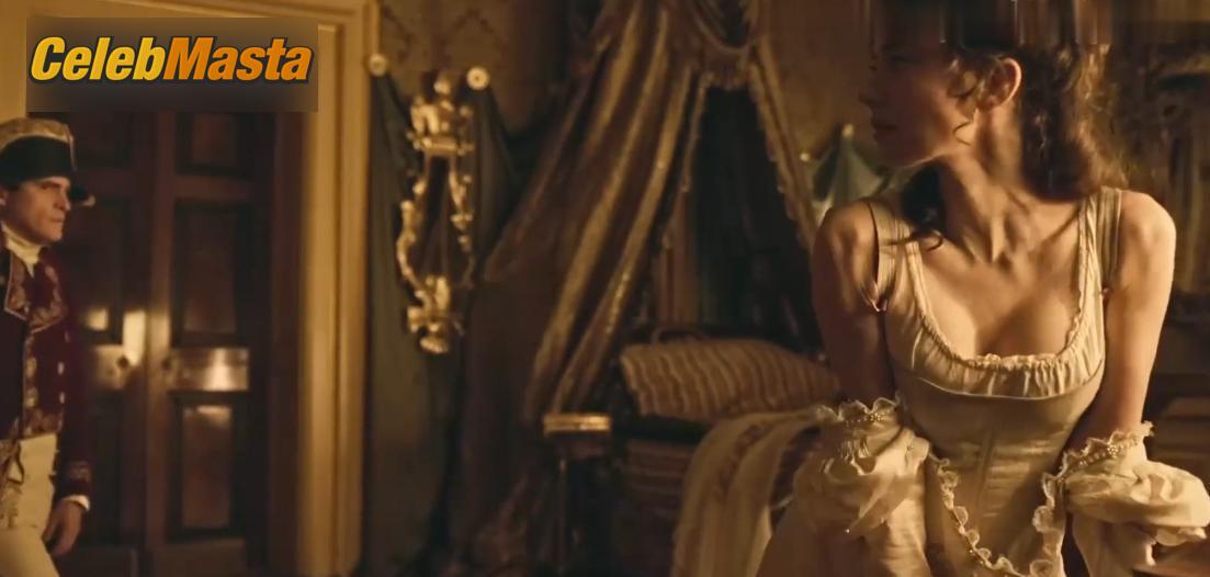 Vanessa Kirby Vanessa Kirby Topless Photo Set from Napoleon - Photo 15 of 16
