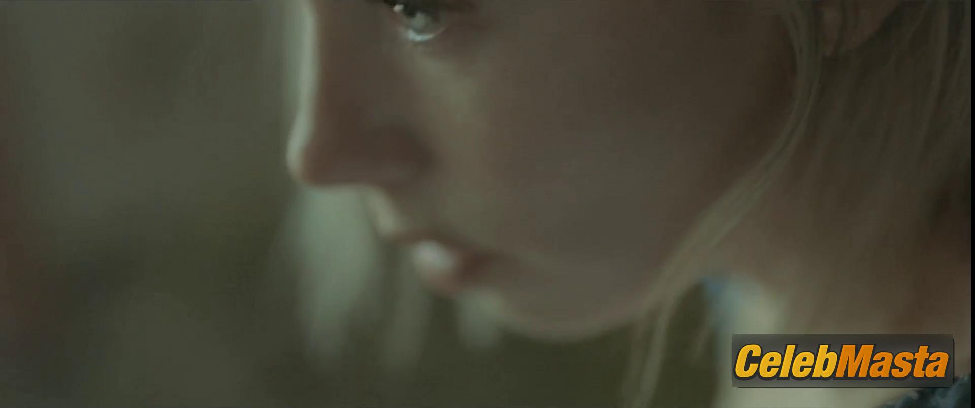 Vanessa Kirby Nude Photo Gallery: Vanessa Kirby in Night Always Comes - Photo 10 of 22
