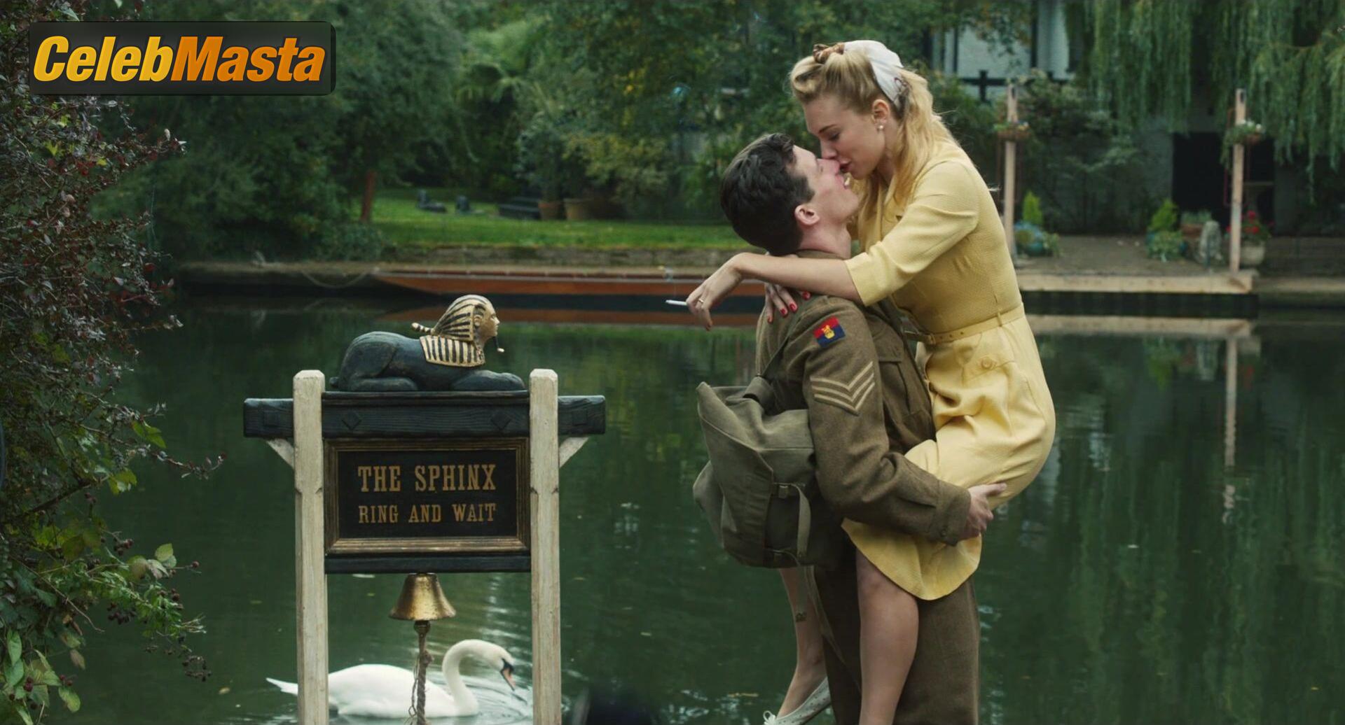 Vanessa Kirby Bare Photoshoot Gallery from Queen And Country photo 2