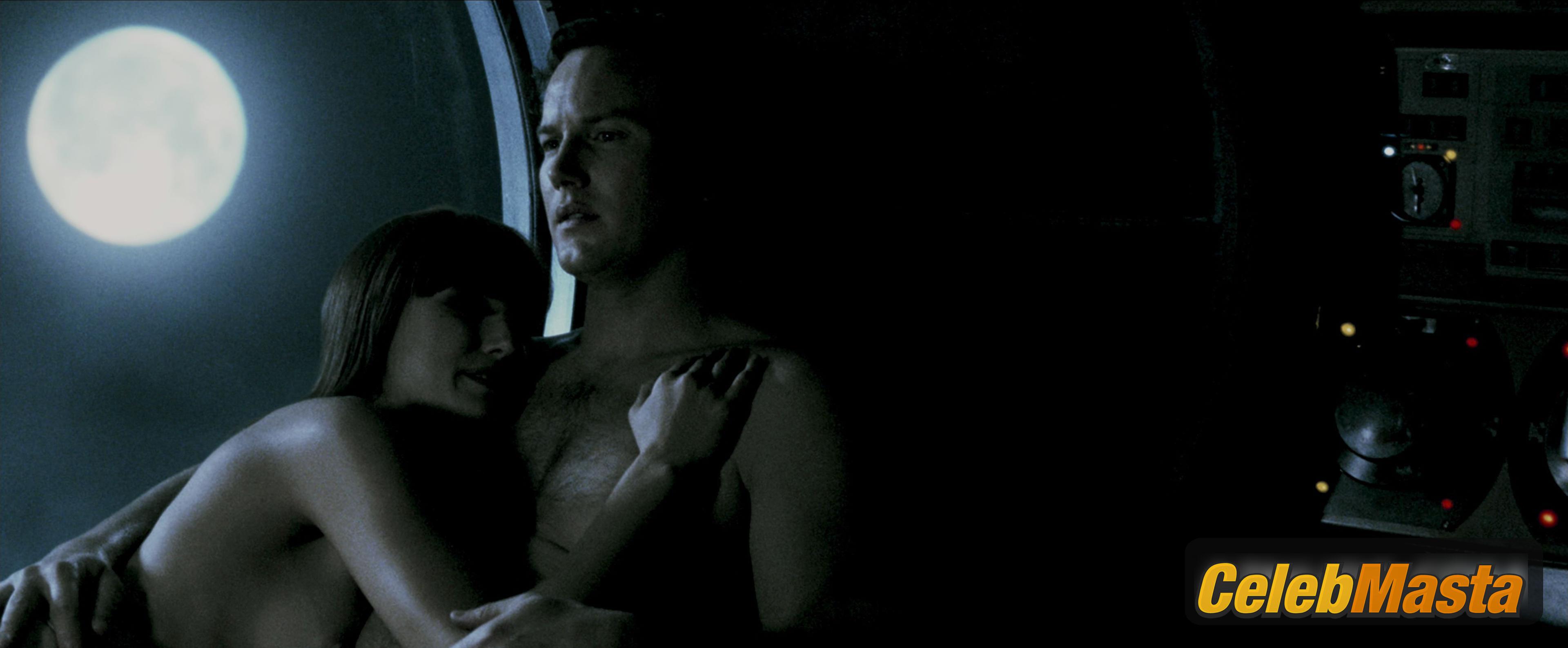 Malin Akerman Nude Photo Gallery: Malin Akerman in Watchmen - Photo 8 of 10