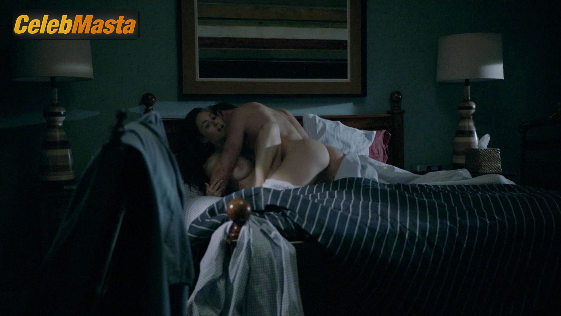 Emmy Rossum Emmy Rossum Topless Photo Set from Shameless - Photo 116 of 197