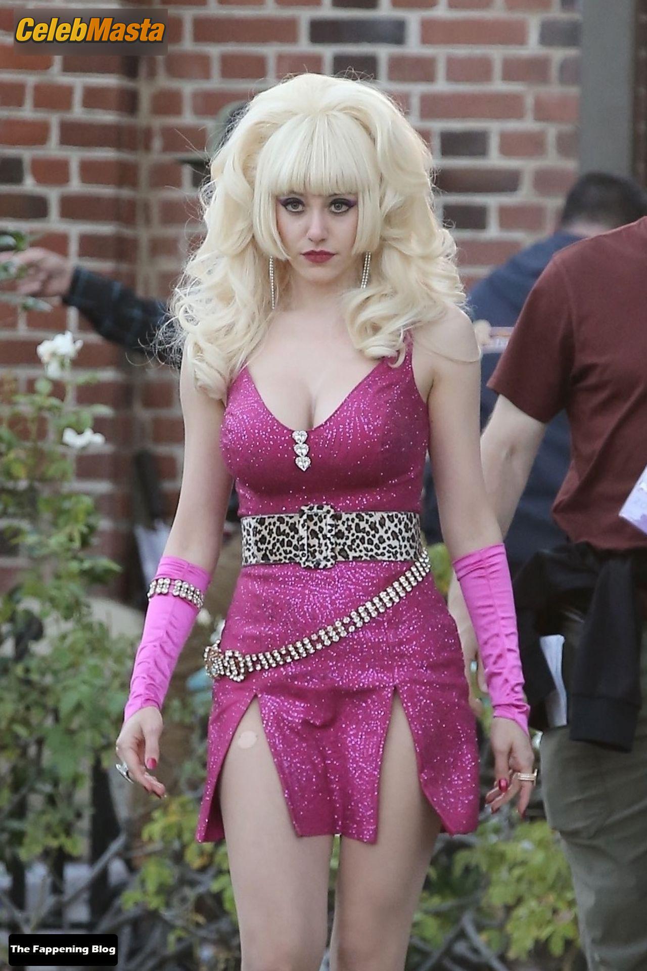 Emmy Rossum Emmy Rossum Pics: Sexy Seen Shooting For Her New Film Angelyne In Hollywood - Photo 7 of 37