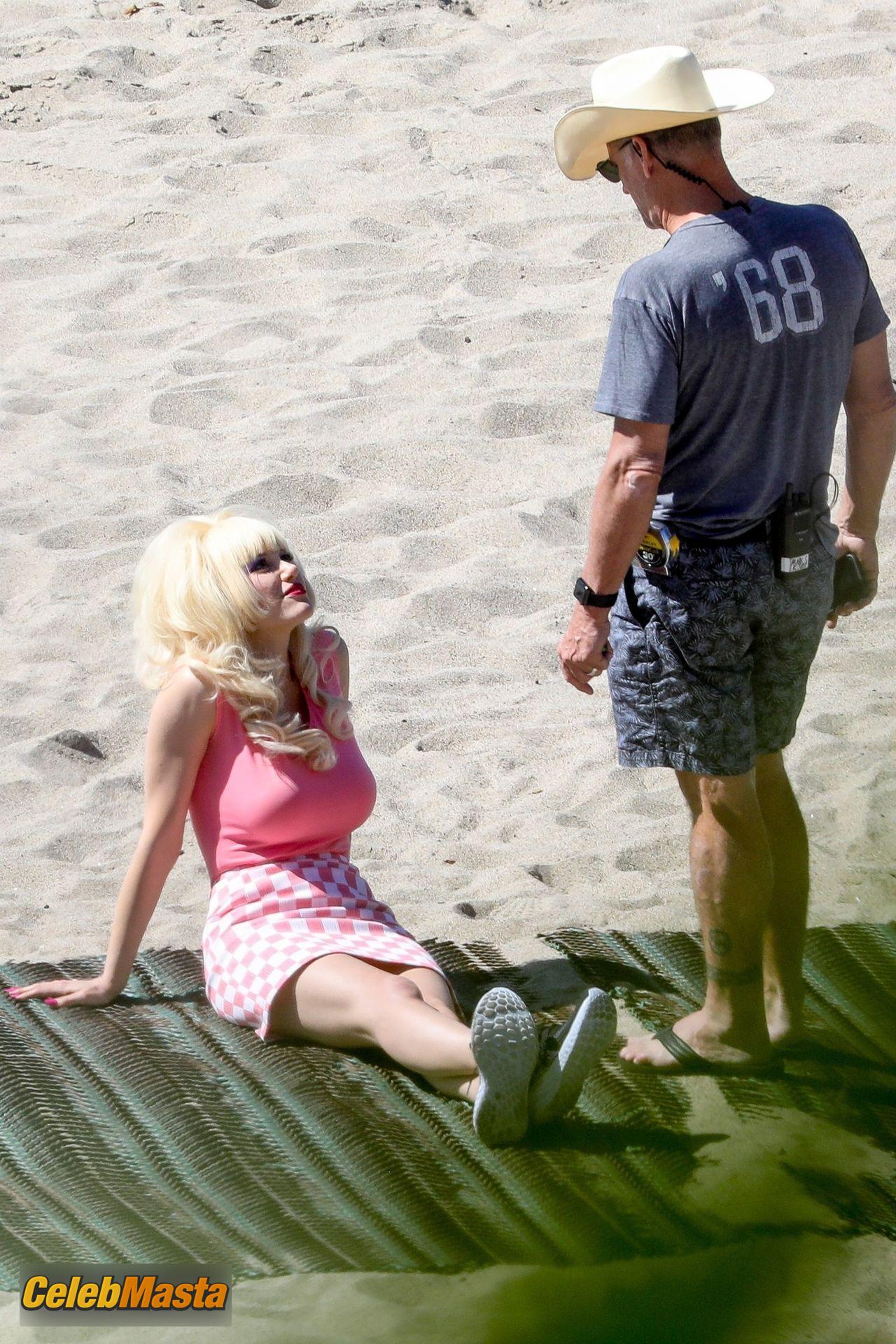 Emmy Rossum Emmy Rossum Gallery: Films Scenes as the Iconic Angelyne on the Beach in Malibu - Photo 13 of 60