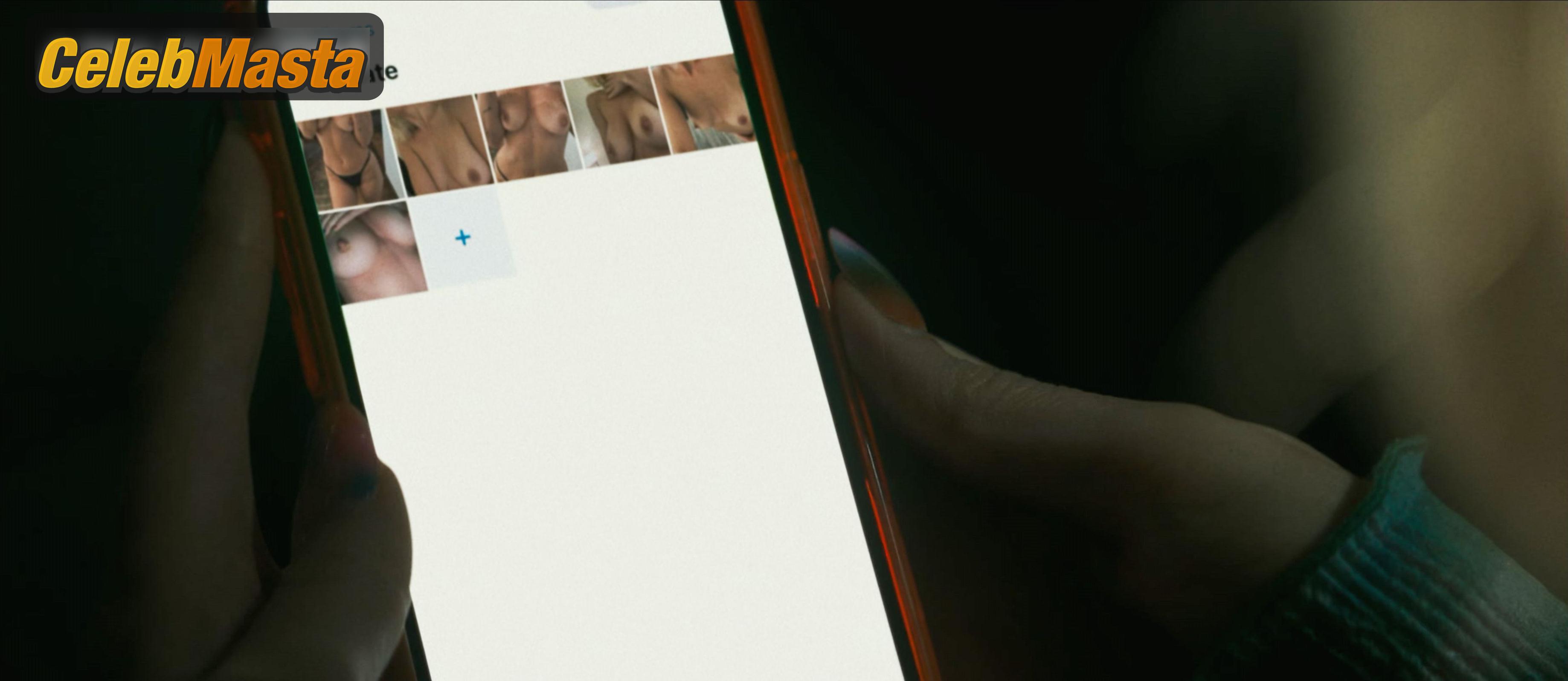 Dakota Johnson Naked Photo Gallery from Daddio photo 2
