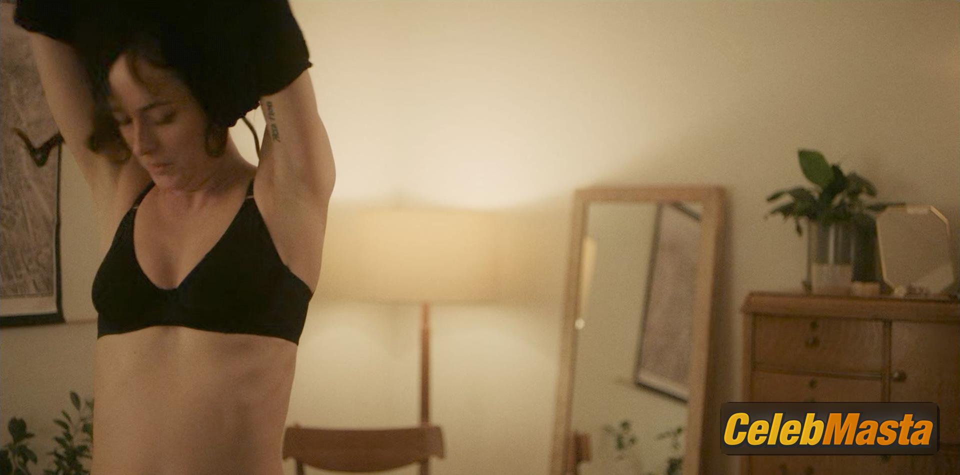 Dakota Johnson Nude Pics from the Set of Am I Ok? photo 2