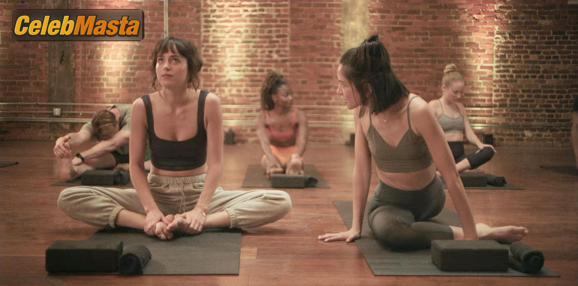 Dakota Johnson Dakota Johnson Nude Pics from the Set of Am I Ok? - Photo 7 of 8