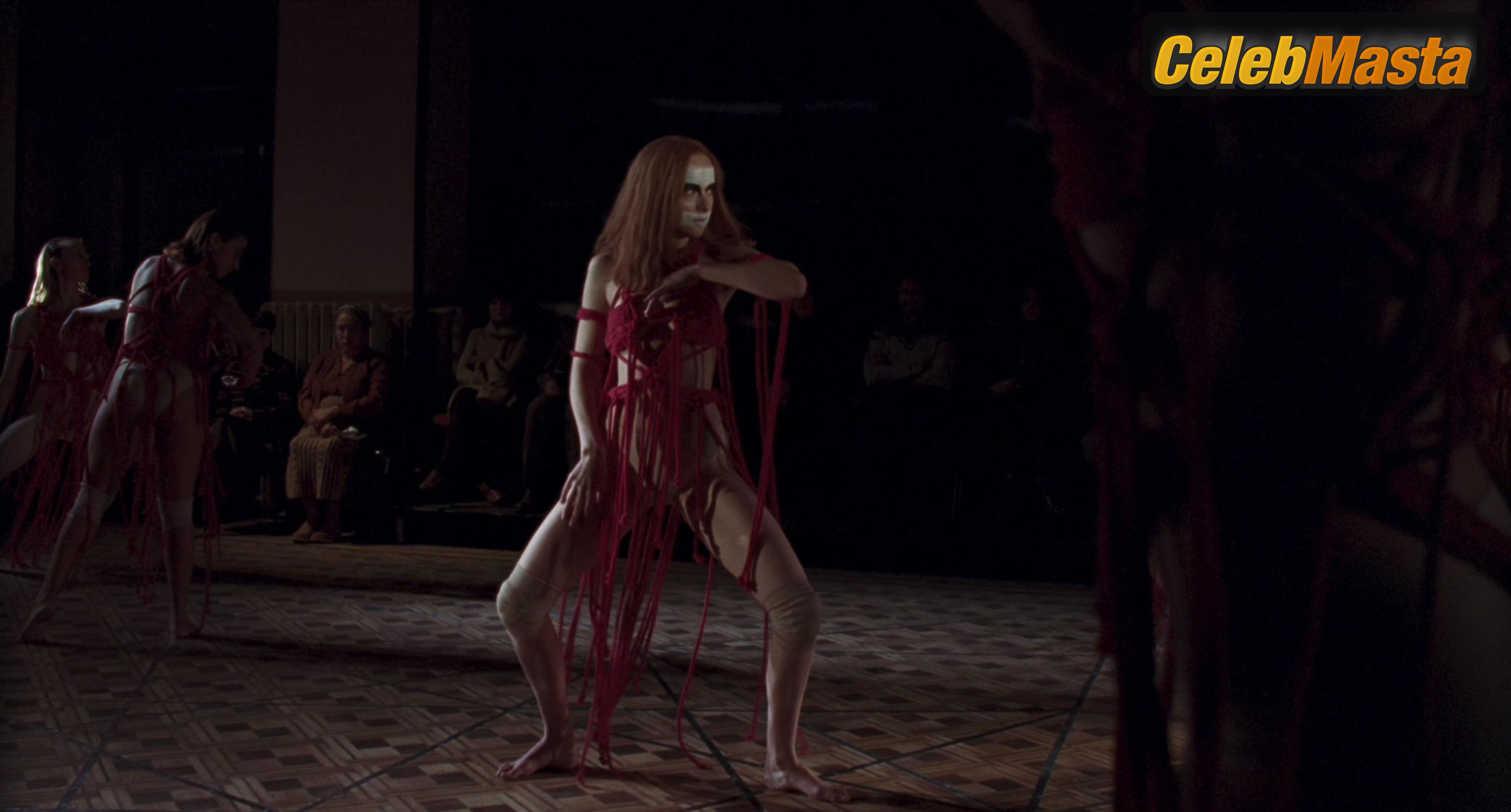 Dakota Johnson Nude Photos from Suspiria photo 1