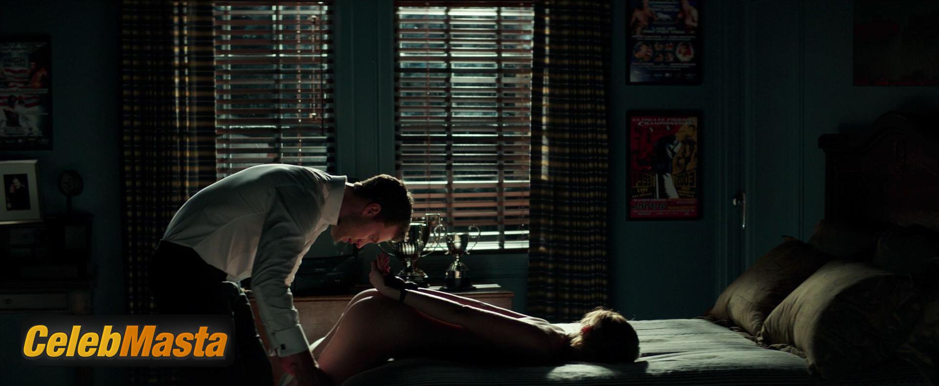 Dakota Johnson Dakota Johnson Nude Pics from the Set of Fifty Shades Darker - Photo 3 of 24