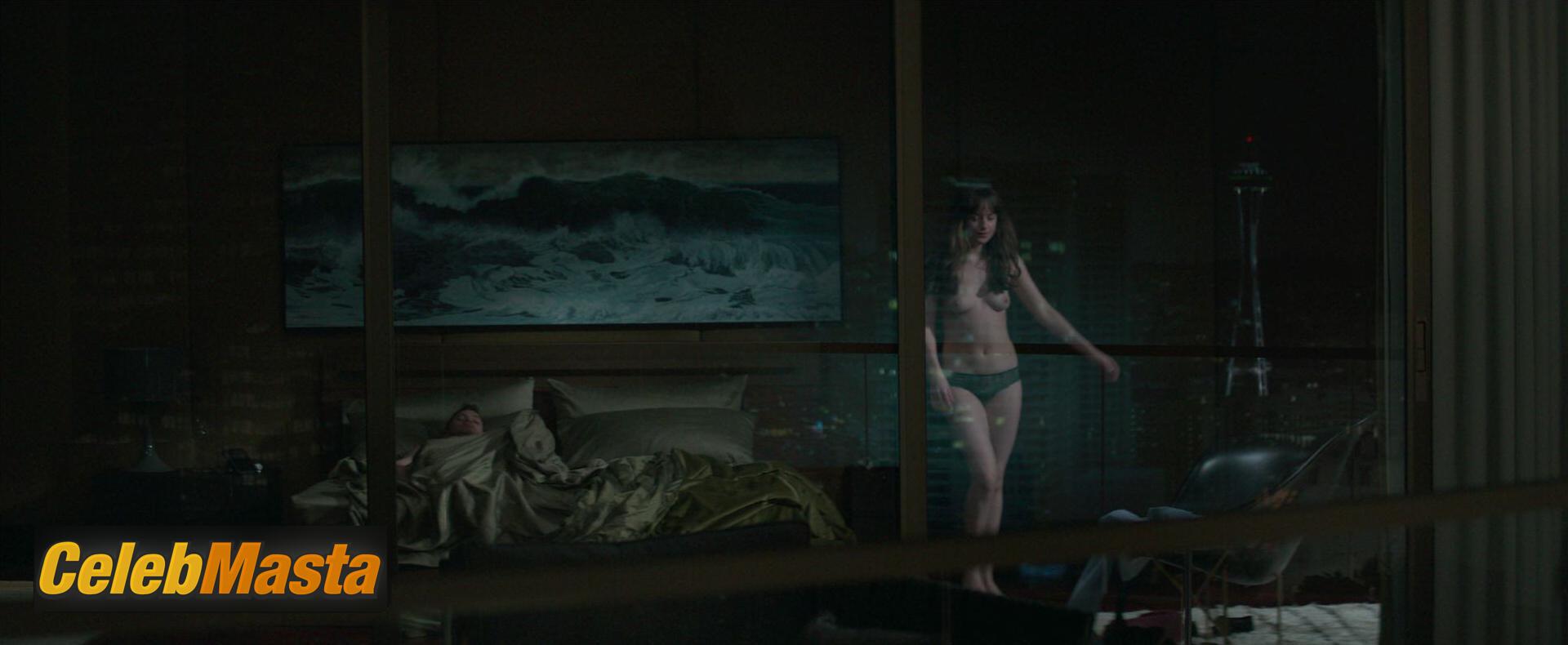 Dakota Johnson Dakota Johnson Nude Pics from the Set of Fifty Shades Darker - Photo 12 of 24