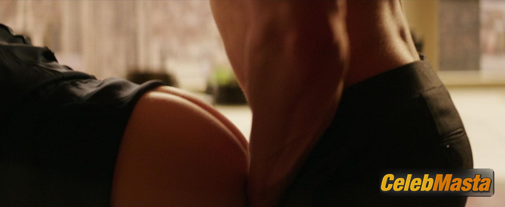 Dakota Johnson Dakota Johnson Nude Pics from the Set of Fifty Shades Darker - Photo 17 of 24