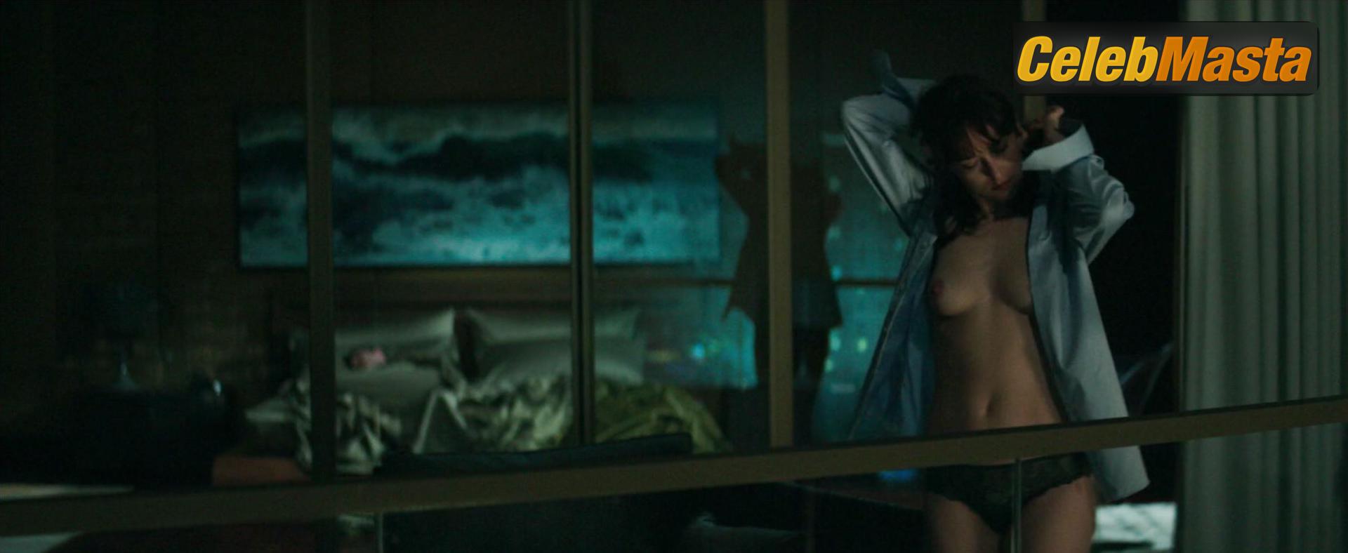 Dakota Johnson Dakota Johnson Nude Pics from the Set of Fifty Shades Darker - Photo 23 of 24