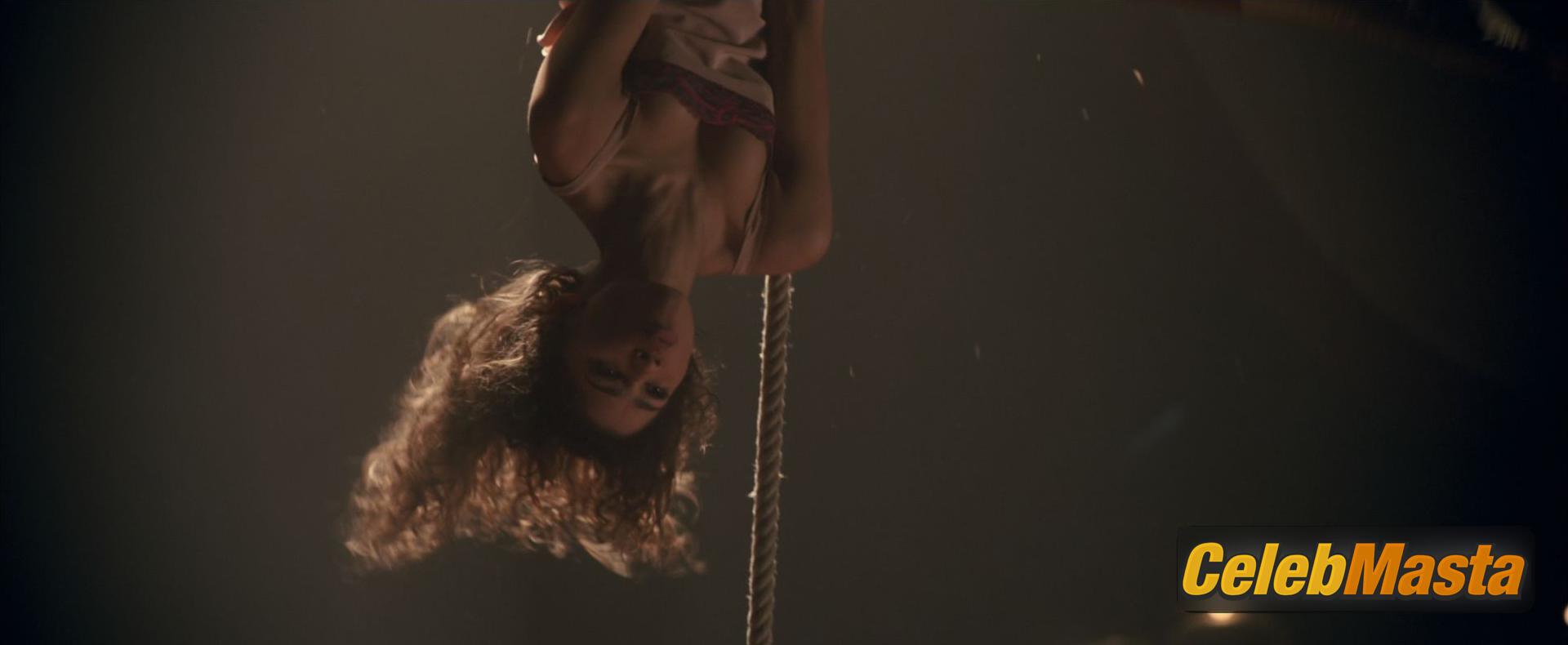 Zendaya Nude Scene Photos Gallery from The Greatest Showman photo 1