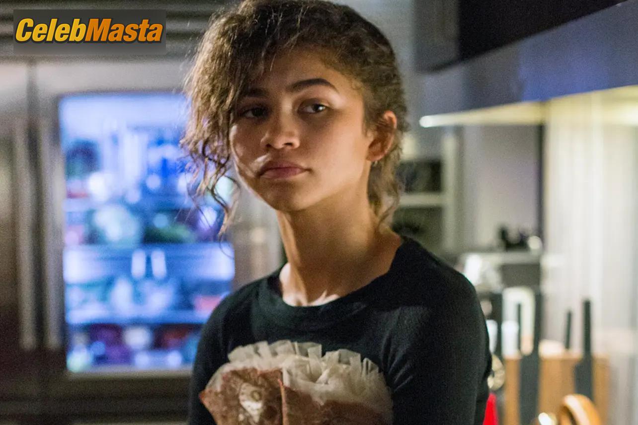 Zendaya Zendaya Sexy Nude Gallery from Spider-man Homecoming - Photo 13 of 14