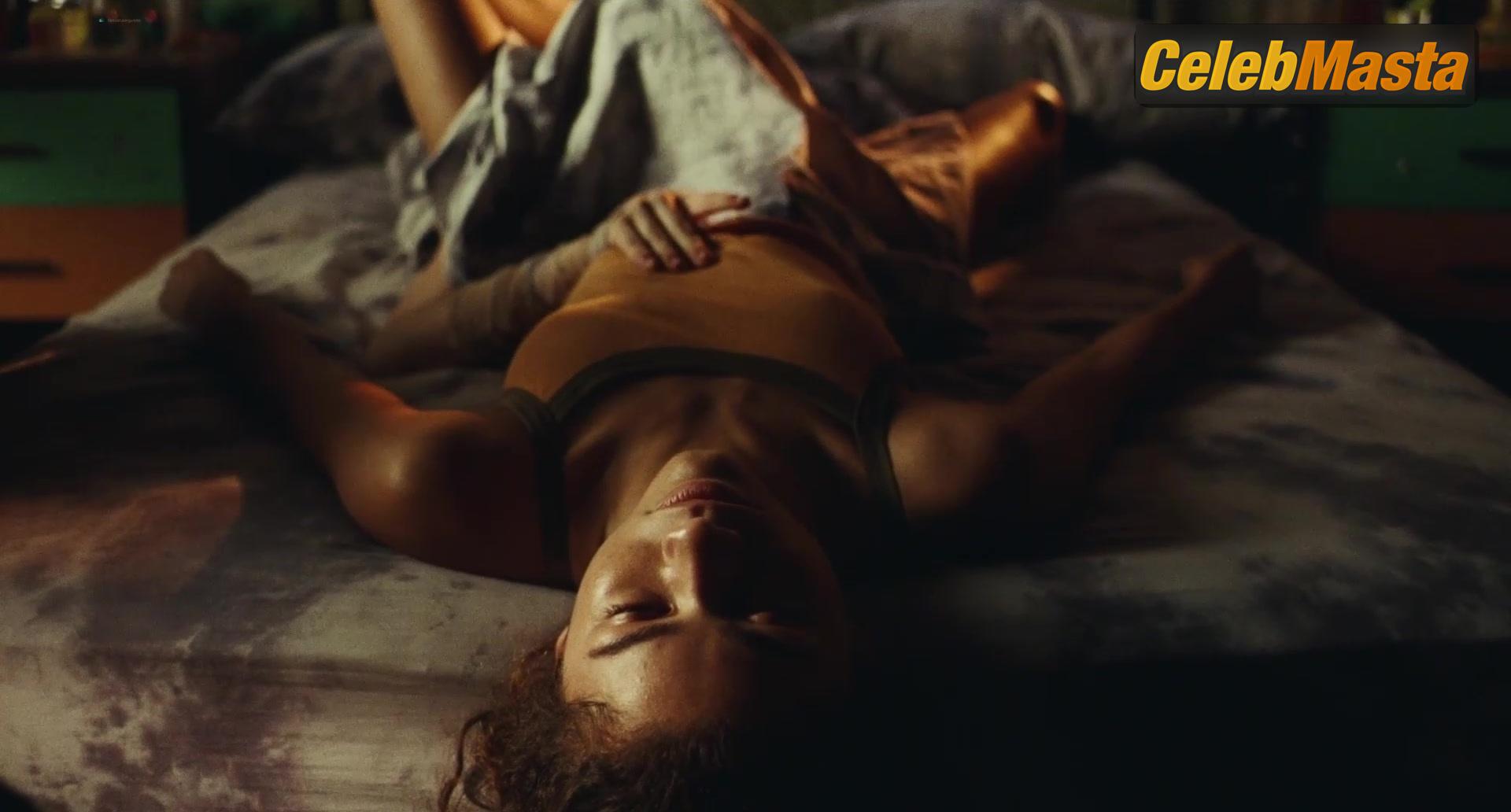 Zendaya Nude Photo Gallery: Zendaya in Euphoria - Photo 13 of 27