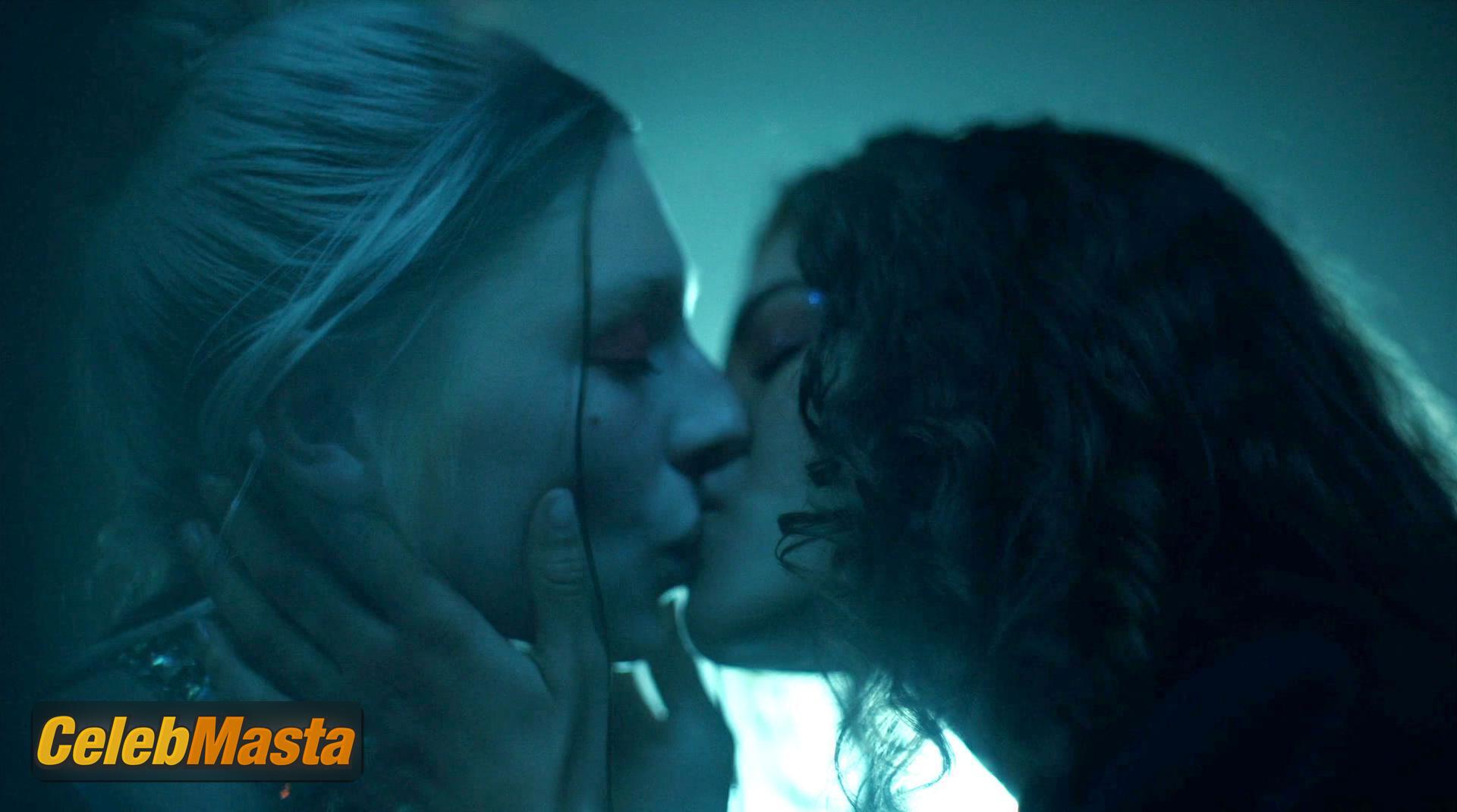 Zendaya Nude Photo Gallery: Zendaya in Euphoria - Photo 22 of 27