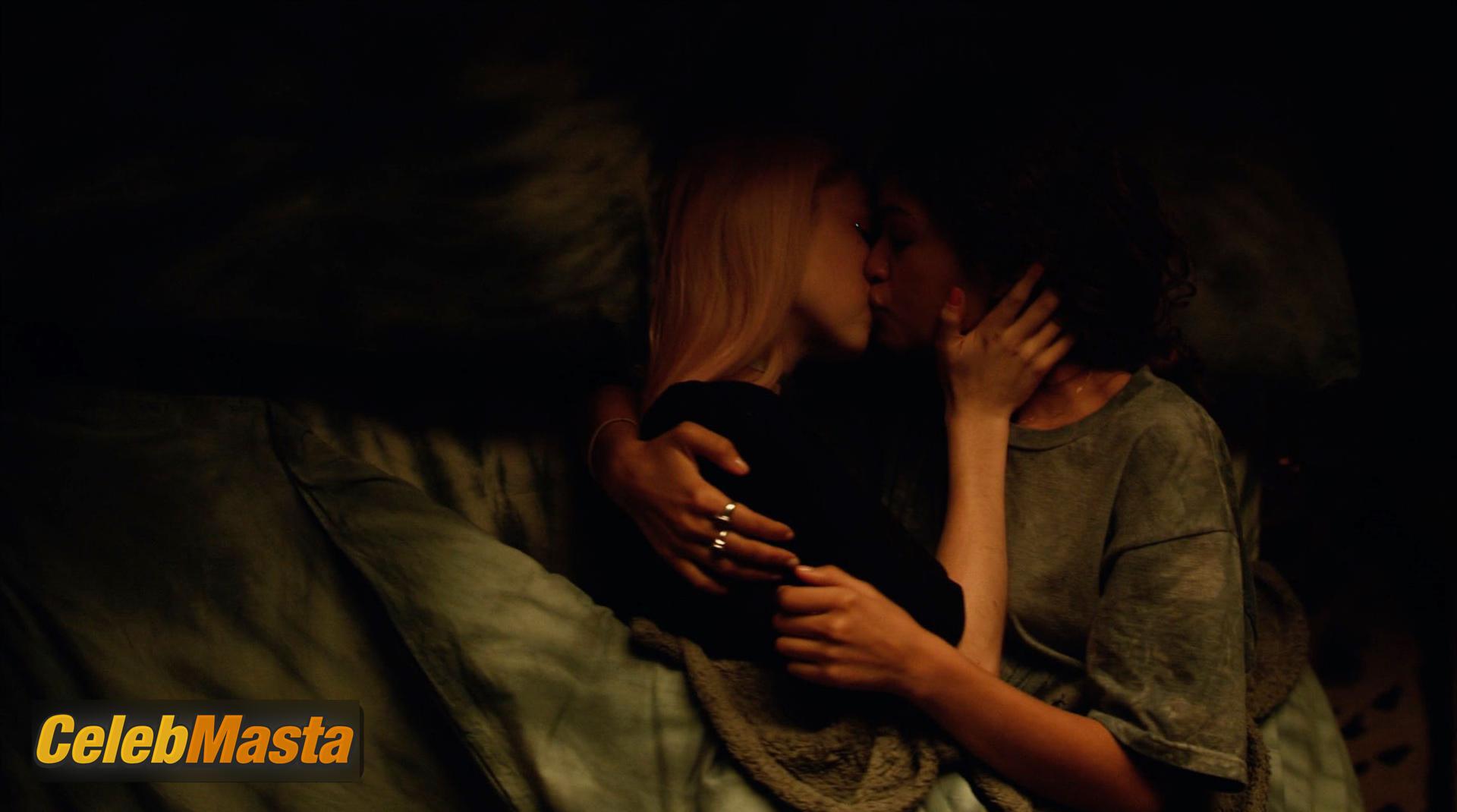 Zendaya Nude Photo Gallery: Zendaya in Euphoria - Photo 24 of 27