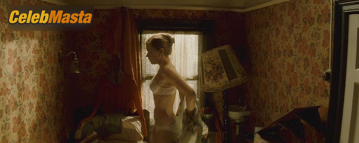 Amy Adams Photo Set from Leap Year photo 4